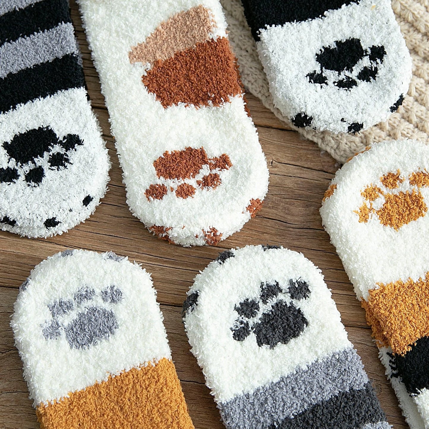 COZY CAT PAW PRINT SOCKS FOR WOMEN