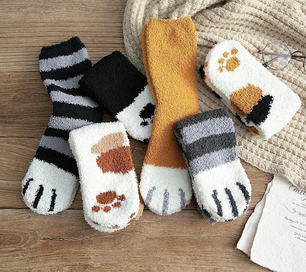 COZY CAT PAW PRINT SOCKS FOR WOMEN