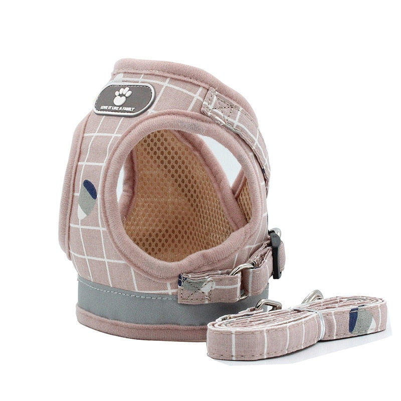 ADJUSTABLE PLAID DOG HARNESS AND LEASH