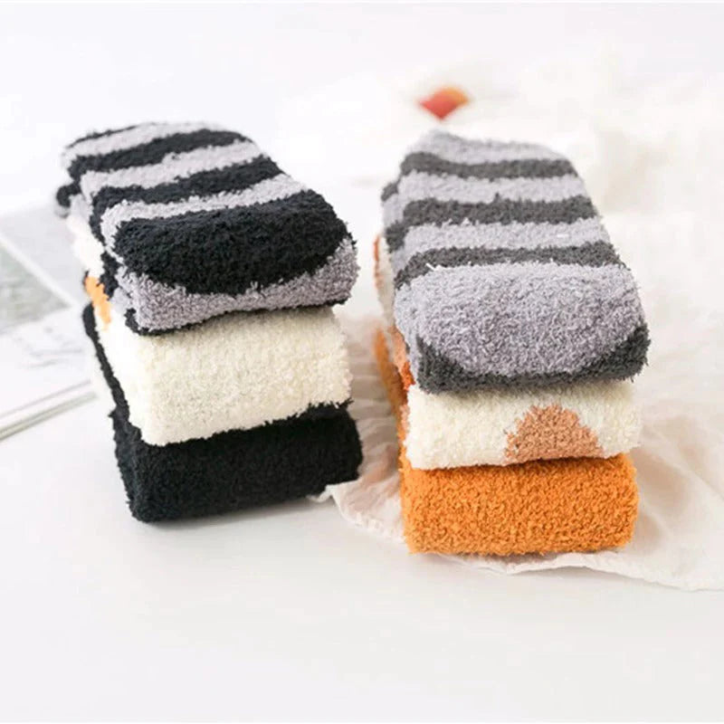 COZY CAT PAW PRINT SOCKS FOR WOMEN